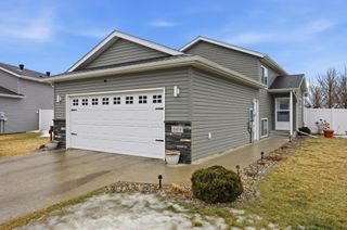 609 5th Street E, Horace, ND 58047