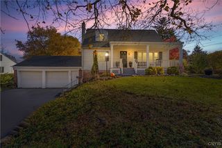 121 Kimberly Drive West, Camillus, NY 13219