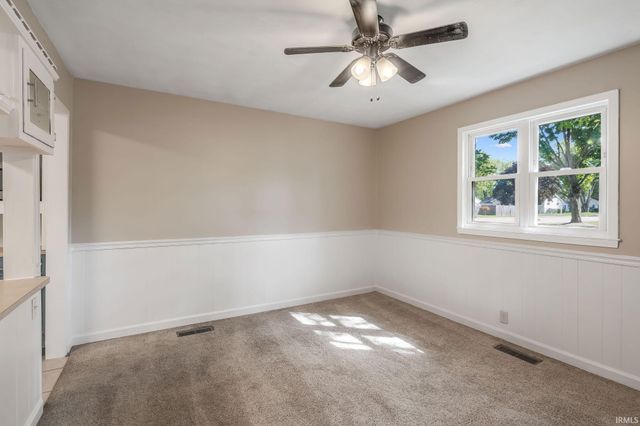 556 Broad Avenue, Nappanee, IN 46550