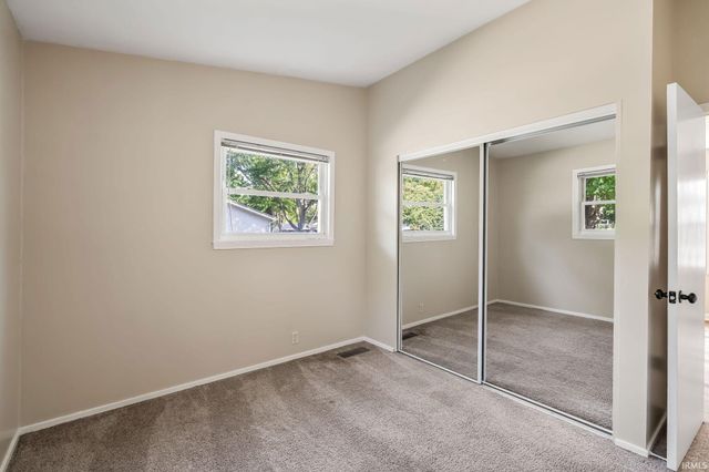 556 Broad Avenue, Nappanee, IN 46550