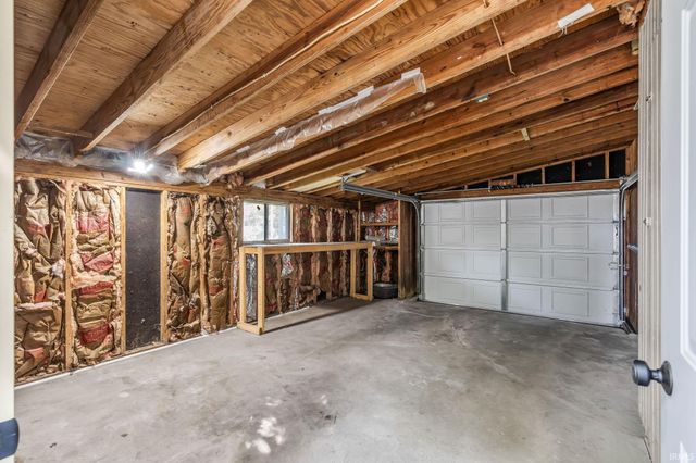 556 Broad Avenue, Nappanee, IN 46550