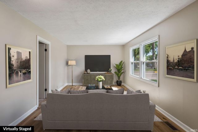 556 Broad Avenue, Nappanee, IN 46550