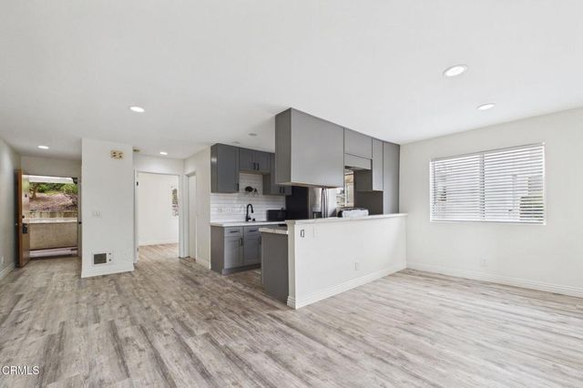 2623 Antonio Drive 112, Camarillo, CA 93010