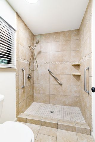 2815 Ballard Drive, Paris, TX 75460