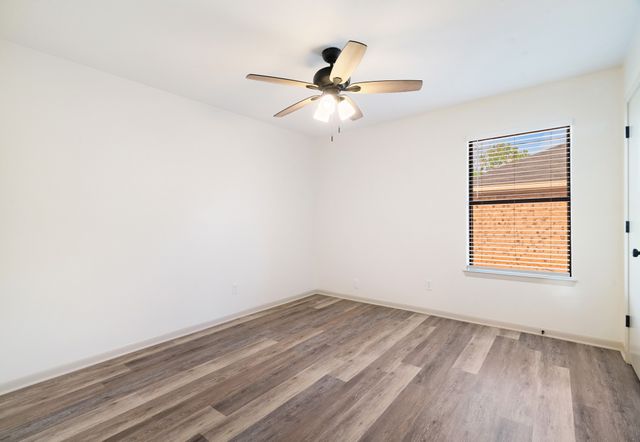 2815 Ballard Drive, Paris, TX 75460