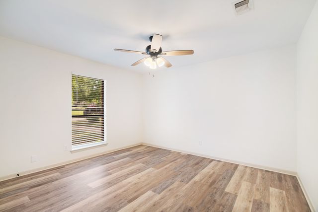 2815 Ballard Drive, Paris, TX 75460
