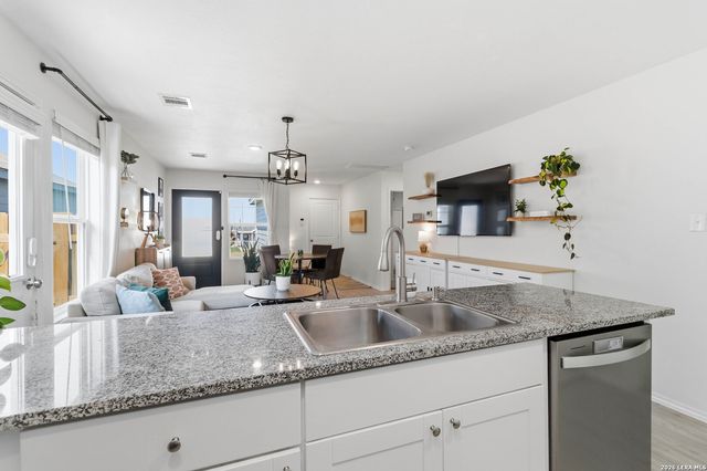 13912 Homestead Wy, San Antonio, TX 78252