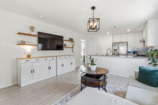 13912 Homestead Wy, San Antonio, TX 78252