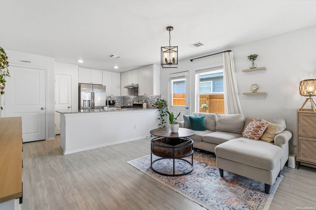 13912 Homestead Wy, San Antonio, TX 78252