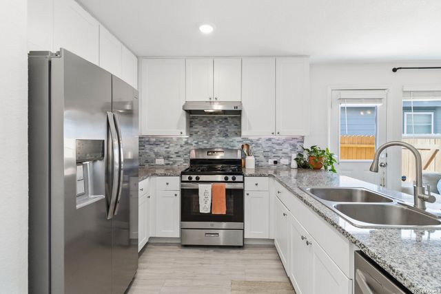 13912 Homestead Wy, San Antonio, TX 78252