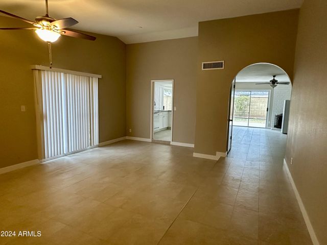 4009 W NAVAJO Drive, Phoenix, AZ 85051