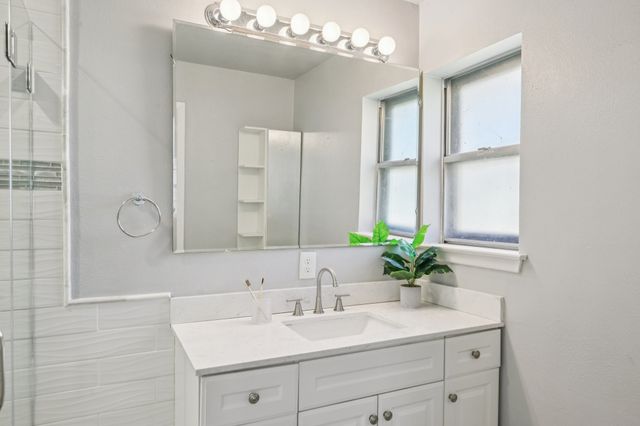 2313 Gettysburg Place, Bedford, TX 76022