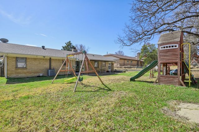 2313 Gettysburg Place, Bedford, TX 76022
