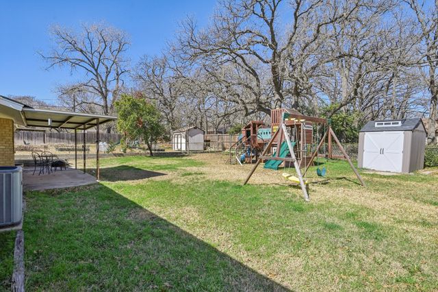 2313 Gettysburg Place, Bedford, TX 76022
