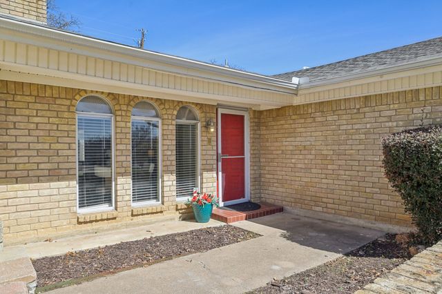 2313 Gettysburg Place, Bedford, TX 76022