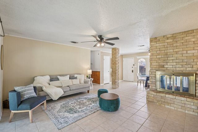 2313 Gettysburg Place, Bedford, TX 76022