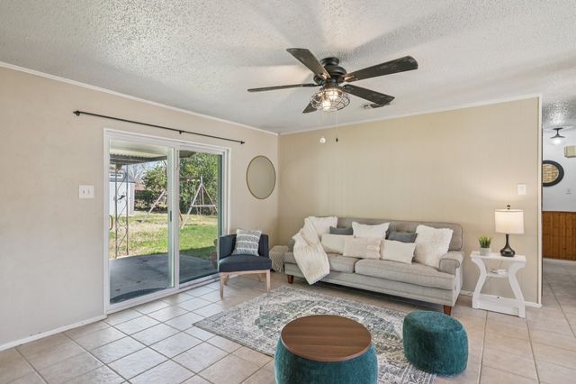 2313 Gettysburg Place, Bedford, TX 76022