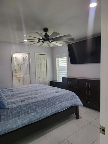 272 SW Crescent Avenue, Port St. Lucie, FL 34984