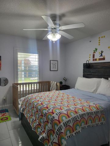 272 SW Crescent Avenue, Port St. Lucie, FL 34984