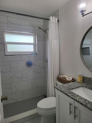 272 SW Crescent Avenue, Port St. Lucie, FL 34984