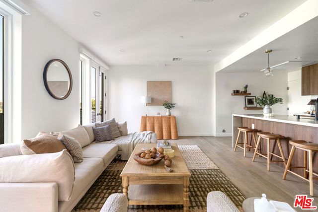 2267 Duane Street 3, Los Angeles, CA 90039