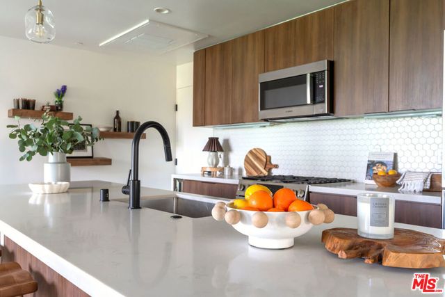 2267 Duane Street 3, Los Angeles, CA 90039