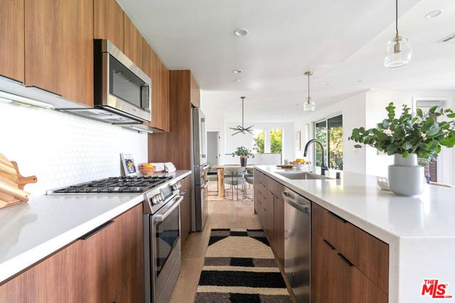 2267 Duane Street 3, Los Angeles, CA 90039