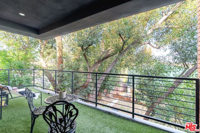 2267 Duane Street 3, Los Angeles, CA 90039
