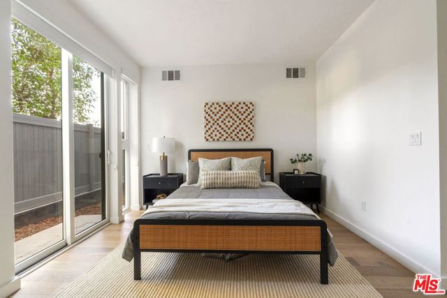 2267 Duane Street 3, Los Angeles, CA 90039