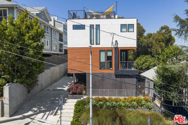 2267 Duane Street 3, Los Angeles, CA 90039