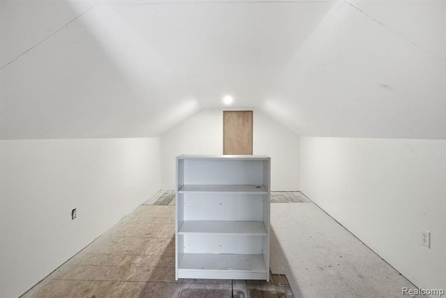 2304 2nd St Street, Westland, MI 48186