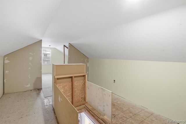 2304 2nd St Street, Westland, MI 48186