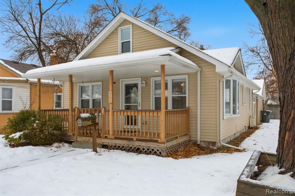 2304 2nd St Street, Westland, MI 48186