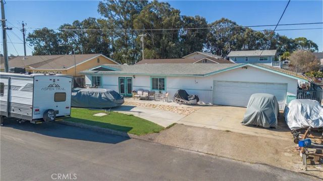 766 S 6th St, Grover Beach, CA 93433