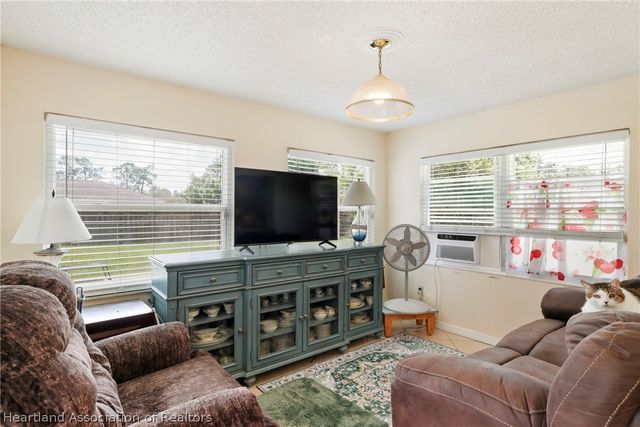 320 Vanguard Avenue NW, Lake Placid, FL 33852