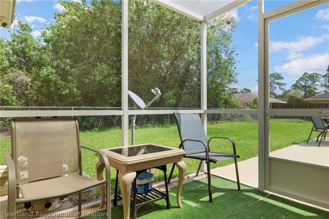 320 Vanguard Avenue NW, Lake Placid, FL 33852