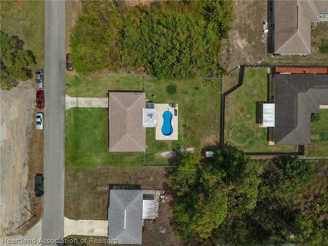 320 Vanguard Avenue NW, Lake Placid, FL 33852