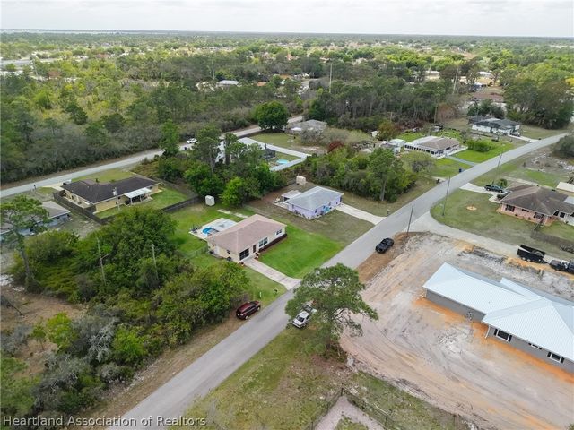 320 Vanguard Avenue NW, Lake Placid, FL 33852