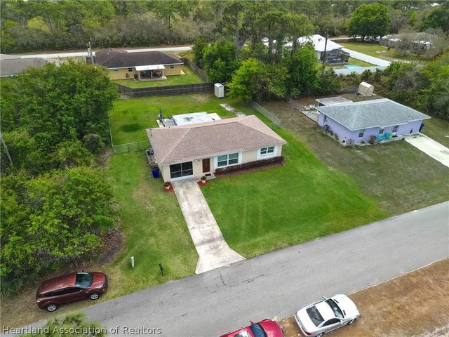 320 Vanguard Avenue NW, Lake Placid, FL 33852