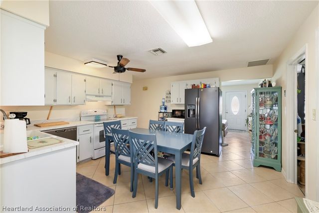 320 Vanguard Avenue NW, Lake Placid, FL 33852