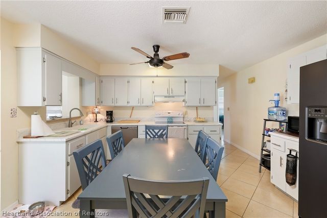 320 Vanguard Avenue NW, Lake Placid, FL 33852