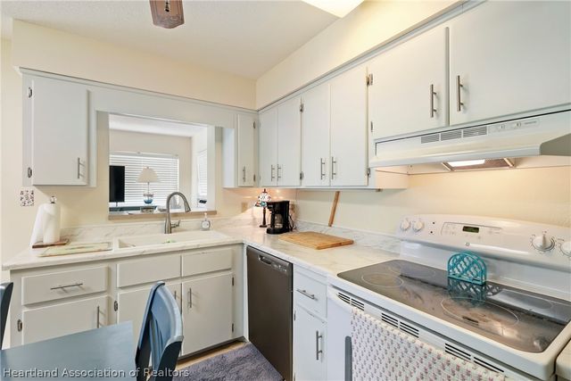 320 Vanguard Avenue NW, Lake Placid, FL 33852