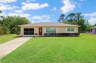 320 Vanguard Avenue NW, Lake Placid, FL 33852