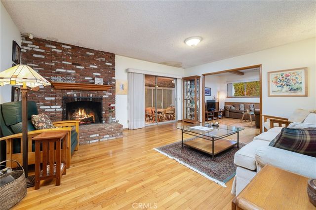 549 California, Claremont, CA 91711