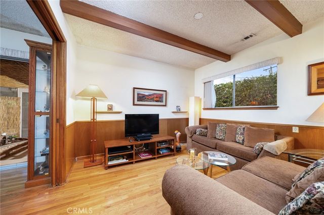 549 California, Claremont, CA 91711