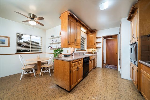 549 California, Claremont, CA 91711