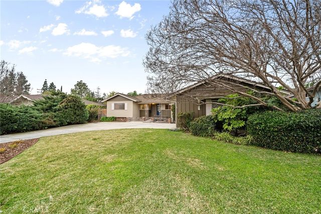 549 California, Claremont, CA 91711