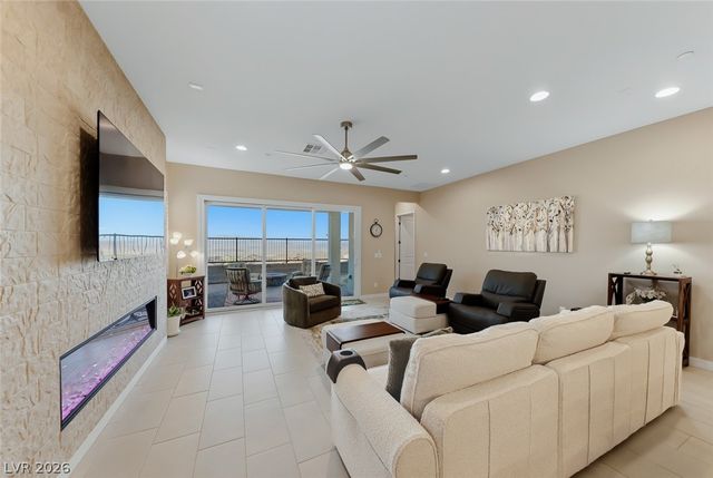108 Amalfi Coast Way, Henderson, NV 89011
