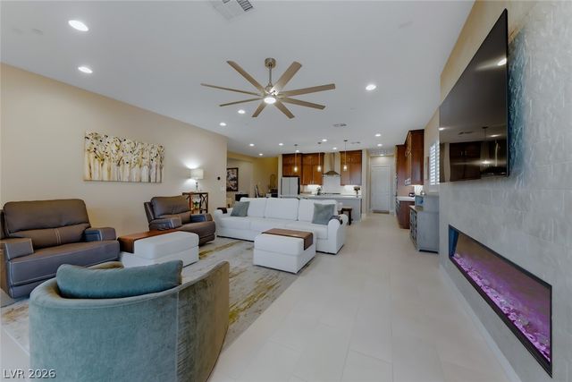 108 Amalfi Coast Way, Henderson, NV 89011
