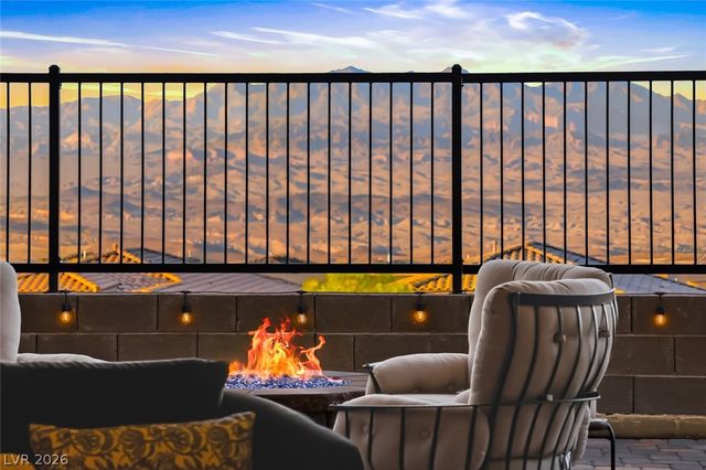 108 Amalfi Coast Way, Henderson, NV 89011